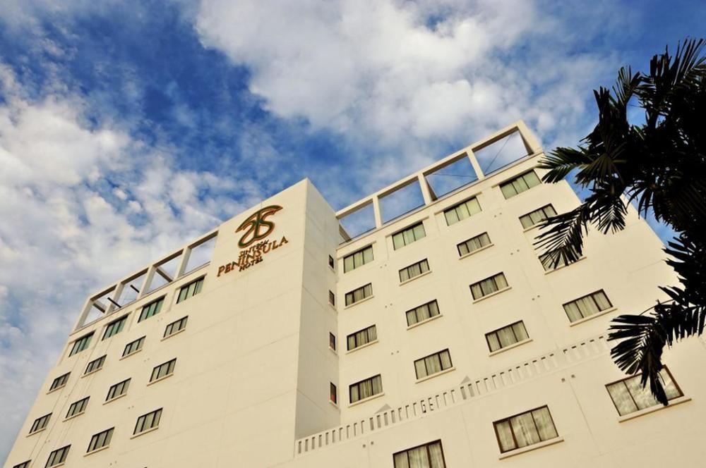 Sintesa Peninsula Hotel Palembang Exterior foto