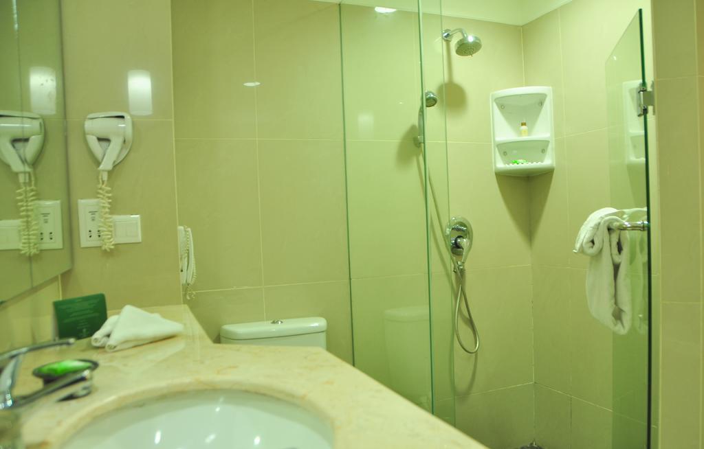 Sintesa Peninsula Hotel Palembang Exterior foto
