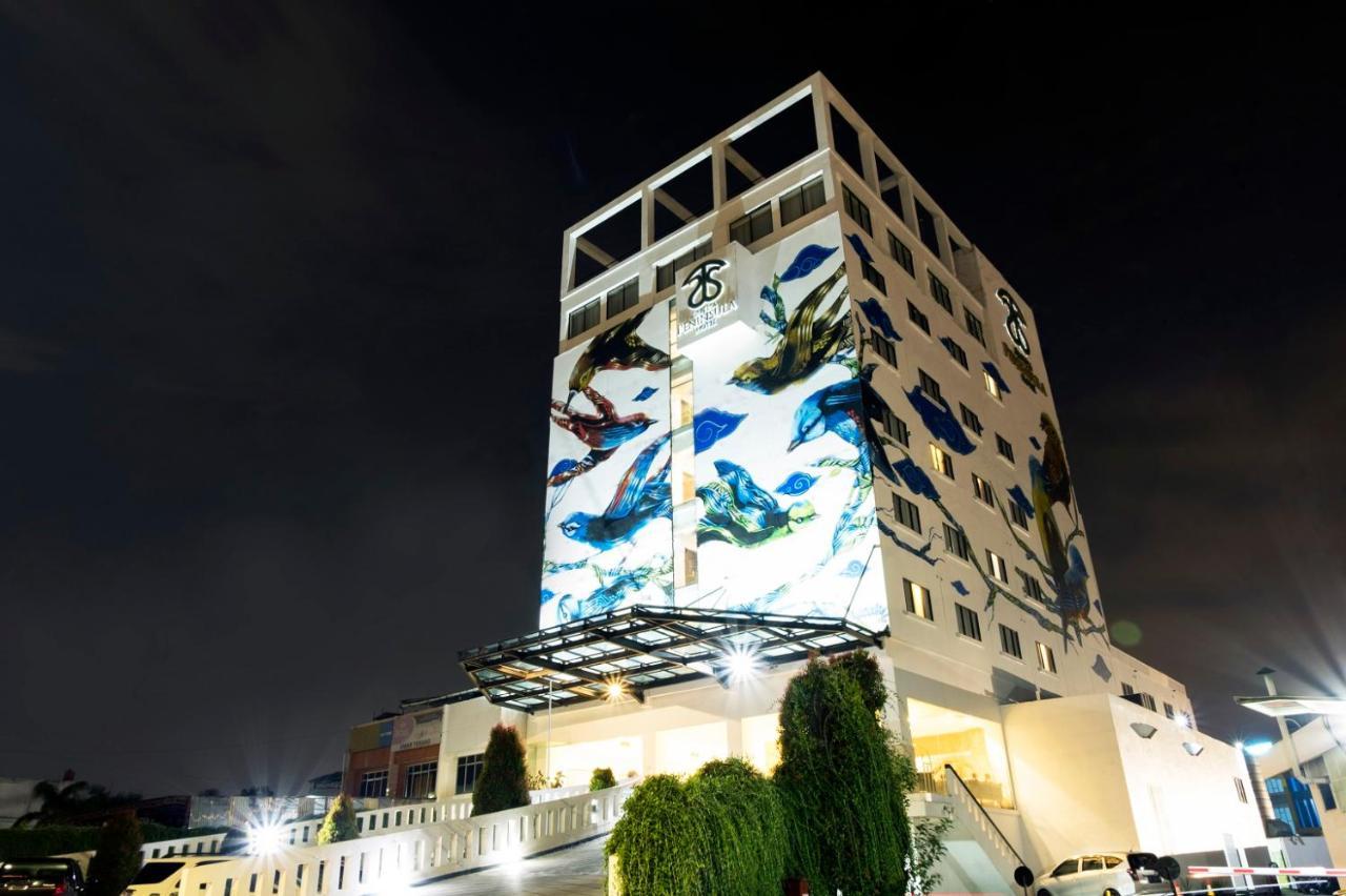 Sintesa Peninsula Hotel Palembang Exterior foto